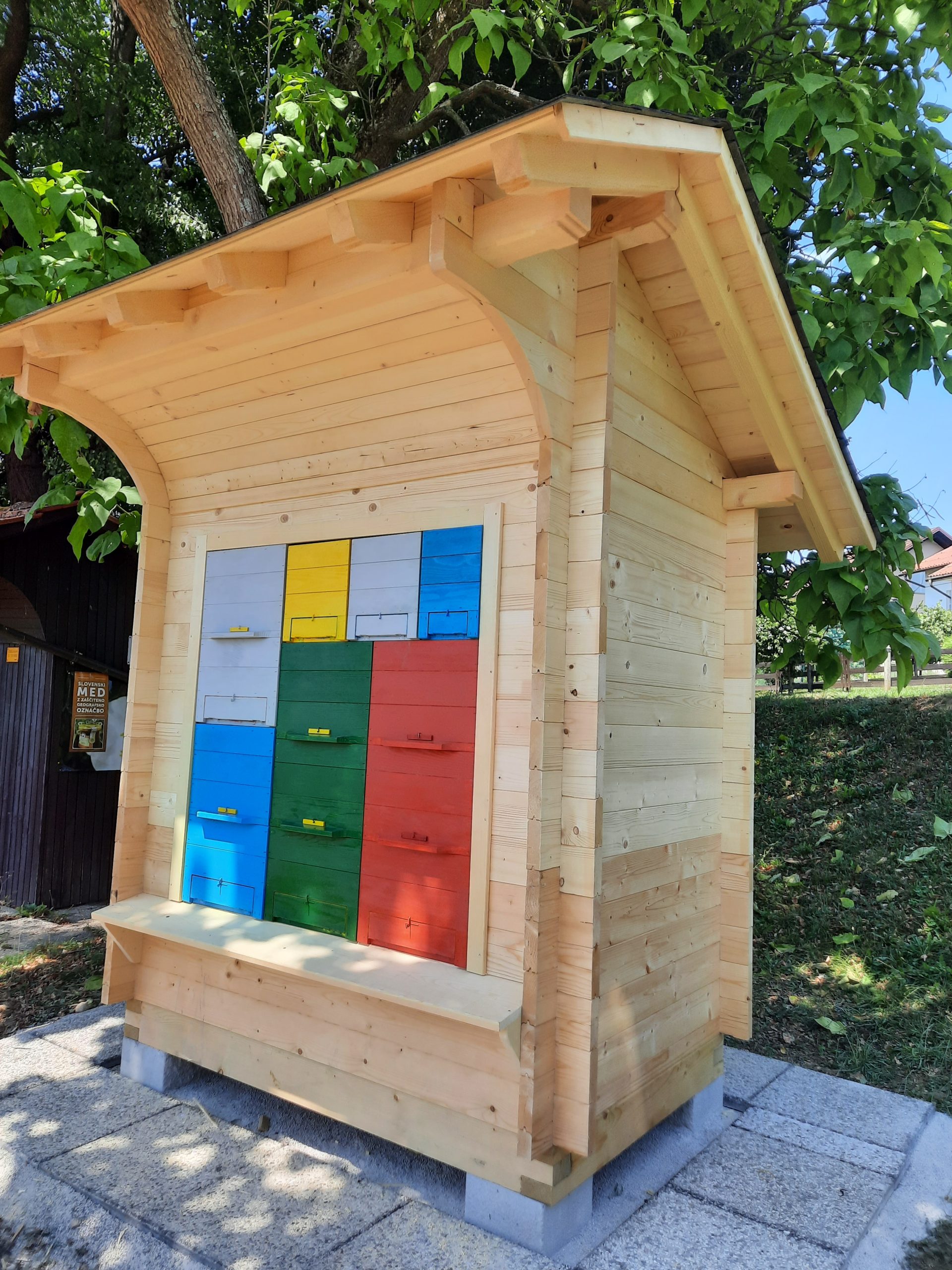 učni čebelnjak #začebele